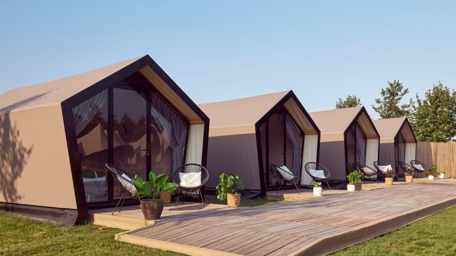 A Sziget legdrágább szállásán hatalmas franciaágyban pihenhetjük ki a bulizást