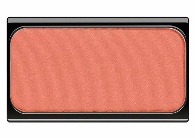 Get the Look: Így készítsd el a TikTok sztár vibráló sminkjét!