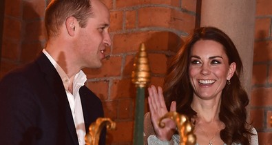 Katalin hercegné méregdrága szettben csapolja a sört