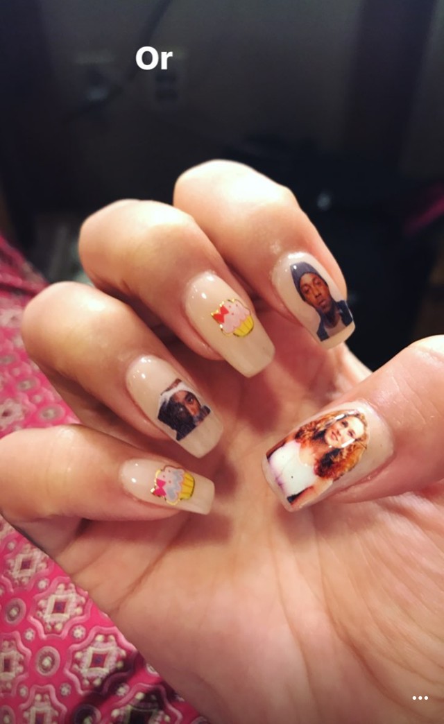 Rita Ora Teen Choice manikűr