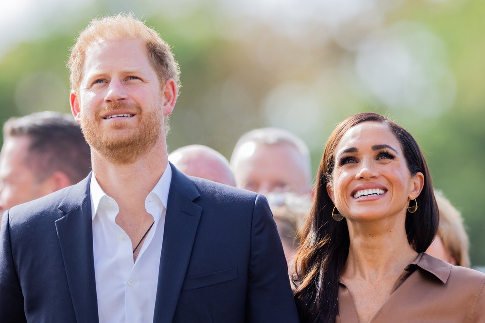 Meghan Markle fülbevalója fillérekért a tiéd lehet