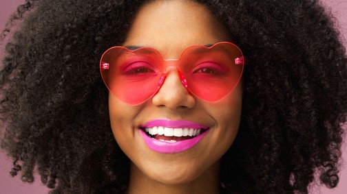 3 egyszerű dolog, amitől azonnal fehérebbnek tűnnek a fogaid