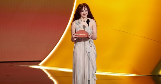 Kiderült az igazság Chappell Roan botrányt okozó szettjéről, nem is volt annyira meztelen az énekesnő