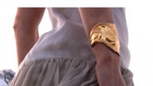 Gyönyörű aranyékszerek a tengerből