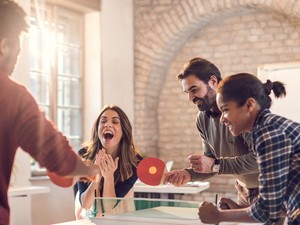 Nem, a munkahelyedet nem kell utálni, sőt, boldog is lehetsz az irodában