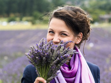 Így gyűjt inspirációt a londoni kendőtervező