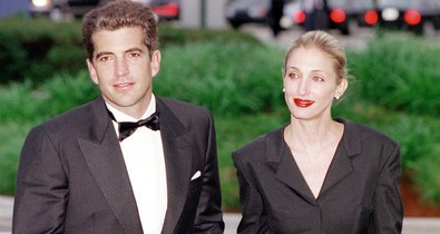 7 fotó a John F. Kennedy Jr. és Carolyn Bessette házaspárról, ami nem sokkal a tragikus haláluk előtt készült