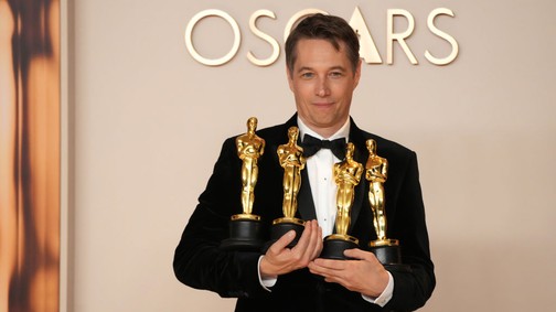 Ki az a Sean Baker, aki egymaga négy Oscar-díjat nyert, és ezzel történelmet írt? Ismerd meg közelebbről az Anora rendezőjét