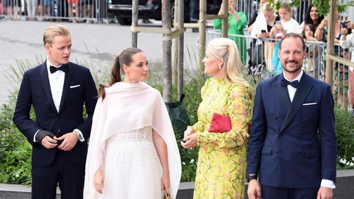 Szexuális erőszakkal vádolják a királyi család egy tagjának fiát: a palota közleményt adott ki