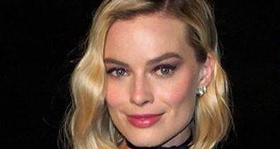 Elképesztően hasonlít Sharon Tate-re Margot Robbie az új filmjében