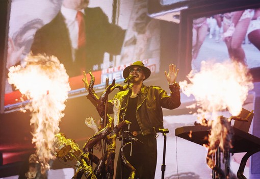 Aki tud, az tud: Azahriah Sziget Fesztiválos fotói rengeteg izgalmas részletről árulkodnak