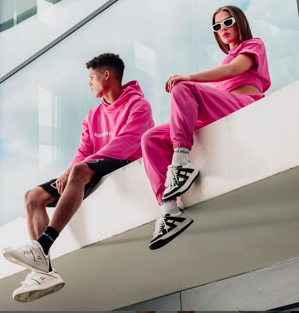 A hooded staff női és férfi méretben is megvásárolható