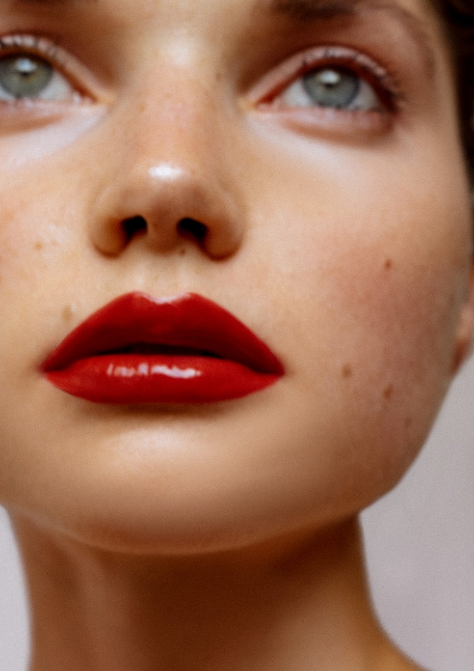 Használd ki a figyelmet és szólalj fel te is a nőkkel szembeni erőszak ellen! Fotó: Iryna Ivanova @ivanova_iryna_, Smink és haj: Yolanda Blasco @yolandablasco_makeup, Modell: Katya @kanfitty24 @blowmodels