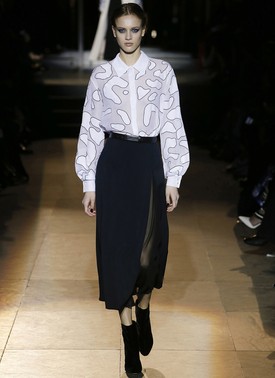 Csaknem 40 után leköszön a divattervező-legenda