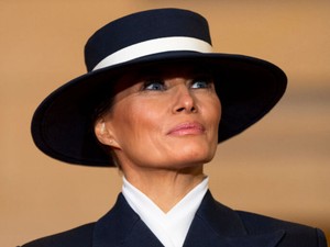 Melania Trump beiktatáson viselt ruhája sokkal beszédesebb, mint azt gondolnád