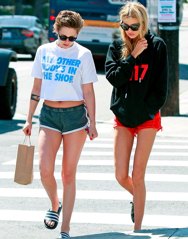 Kristen Stewart és Stella Maxwell