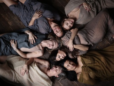 Beyond Flesh - Hagyjatok, minket nőket idősödni, ráncosodni, őszülni, félelmek, műtétek, szégyen, ageizmus, lehetetlen elvárások nélkül