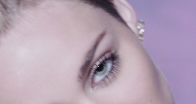 Miley Cyrus nem bírja abba hagyni!