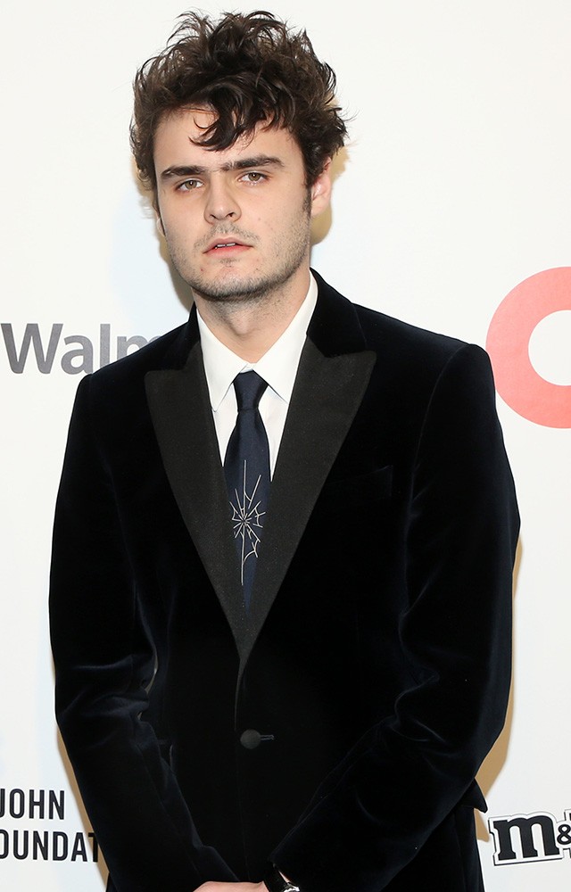 Bella Hadid a világhírű színész unokájával jött össze