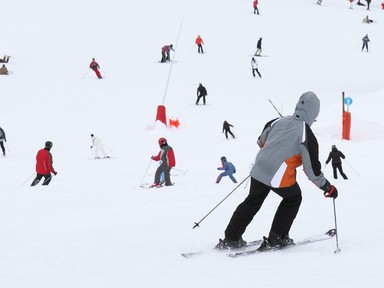 Hogyan nézzünk ki stílusosan, ha télen a sípályára megyünk?