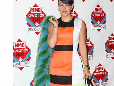 Lily Allen vibrál az NME gálán