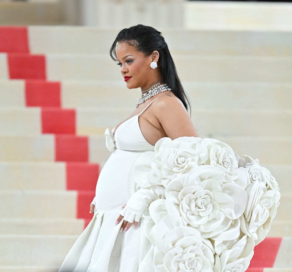 Rihanna késve érkezett a 2023-as Meg-gálára, de azt kell, hogy mondjuk megérte rá várni!