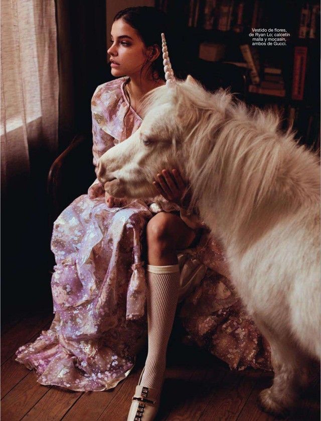 Palvin Barbi és az unikornis