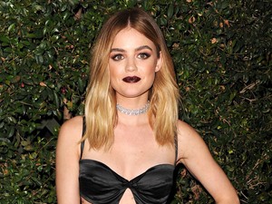 Megint ellopták egy színésznő félmeztelen fotóit