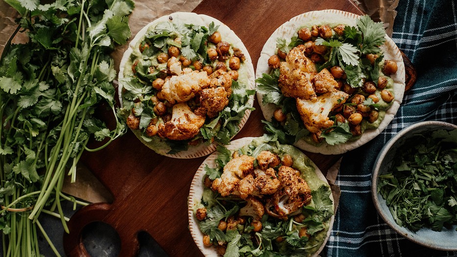 Bizonyos ételek megmenthetik az életedet, erősíthetik a szív egészségét, mások viszont pont az ellenkezőjét teszik