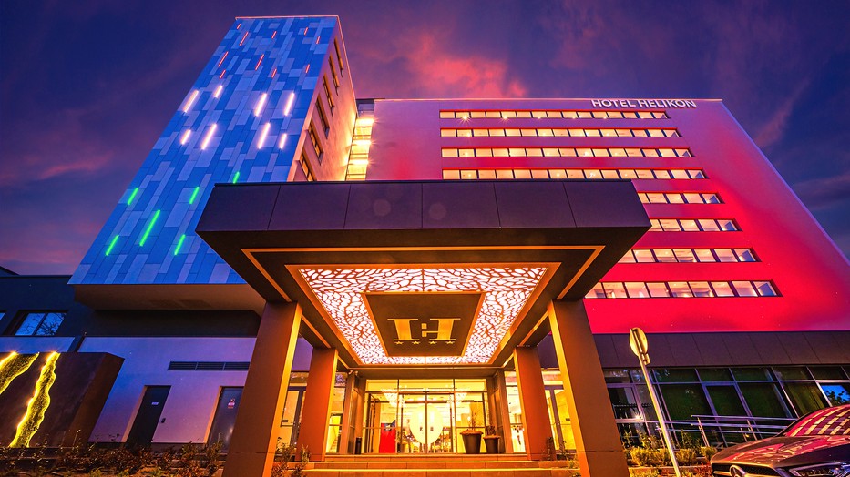 A teljes körű felújítást követően a Hotel Helikon már négycsillagos exkluzív wellness szállodaként várja vendégeit.