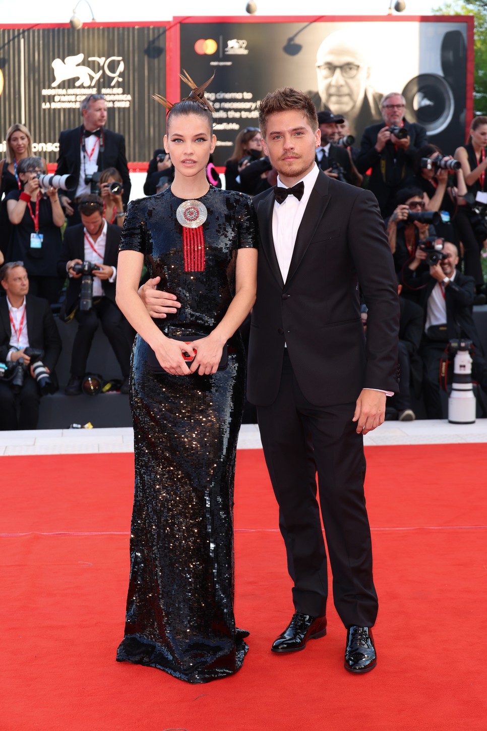 Palvin Barbara megérkezett Velencébe, és szépségétől elájulsz