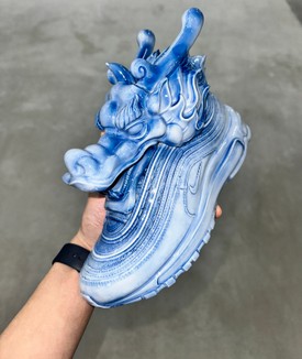 Oversize Guo kerámiaművész alkotása