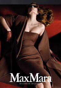 Enikő a 60-as éveket idéző fotója.