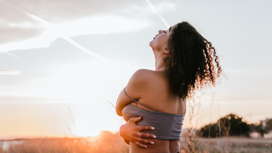 Hogyan szeressem meg a testem? Egy önbizalom-tréner és egy pszichológus válaszol