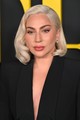 Lady Gaga időről időre visszatér a félhosszú haj különféle vátlozataihoz 