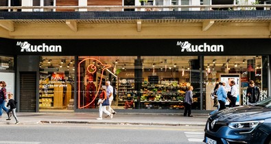 Fantasztikus: magyar tervező tervezte az ünnepi kollekciót az Auchannak