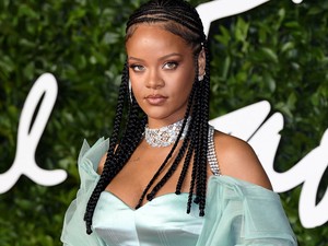 Zseniális, amit Rihanna a hasonmásának üzent