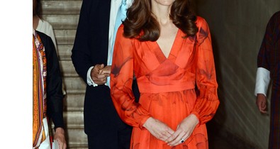 Kate Middleton vörös ruhájától elakad a szavad
