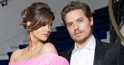 Három éve házas Palvin Barbara és Dylan Sprouse, álomszép képekkel ünnepelte évfordulóját a pár