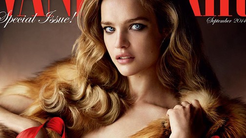 Szülés után: egy szál bundában pózol az orosz ikon