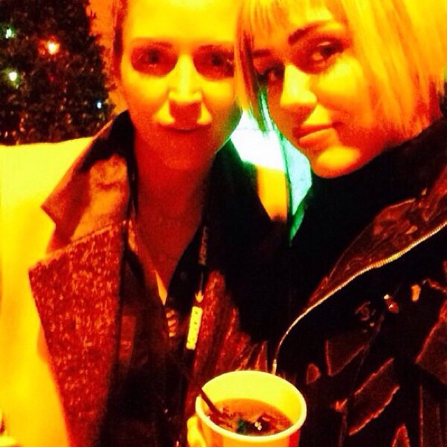 Íme, Miley új frufrus frizurája!