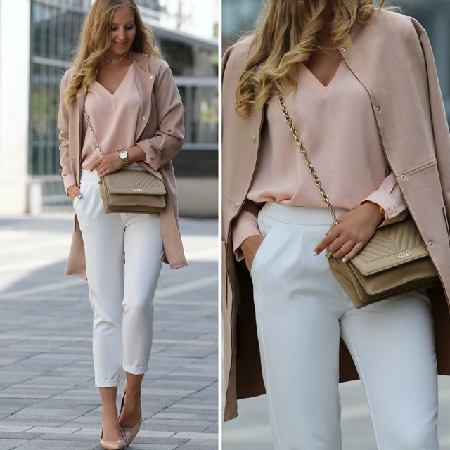 Emese ma egy lapos cipőt választott, de így is tökéletesen elegáns!