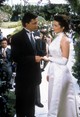 Nem, Kristin Davis nem Charlotte York szerepében mondta ki először a boldogító igent. Már a Melrose Place-ben is oltár elé állt. (1996)