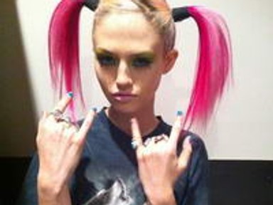 Heroin-sikk 2011: pink hajjal hódít Free