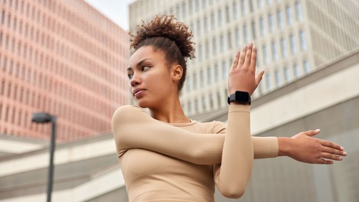 Női okosórák – praktikus választás az aktív nők számára (x)