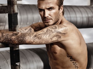 David Beckham megint alsóra vetkőzött a H&M kedvéért