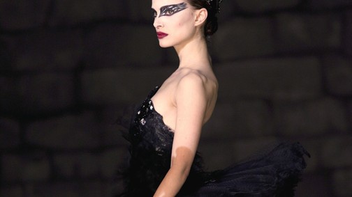Natalie Portman újraidézte Fekete hattyús karakterét ebben a ruhában és sminkben