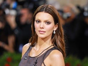 Kendall Jenner összepisilte magát a Met gálán