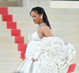 Rihanna késve érkezett a 2023-as Meg-gálára, de azt kell, hogy mondjuk megérte rá várni!