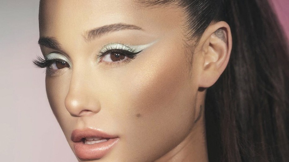 Ariana Grande élete egyik legboldogabb pillanatát élhette meg: férjhez ment a bátyja